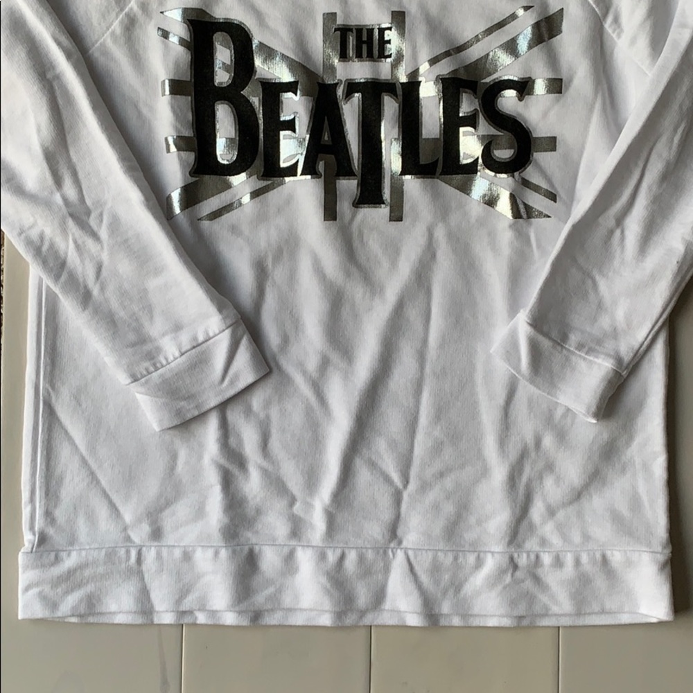 {The Beatles} - Scoop Neck Logo Sweatshirt - Picture 3 of 7